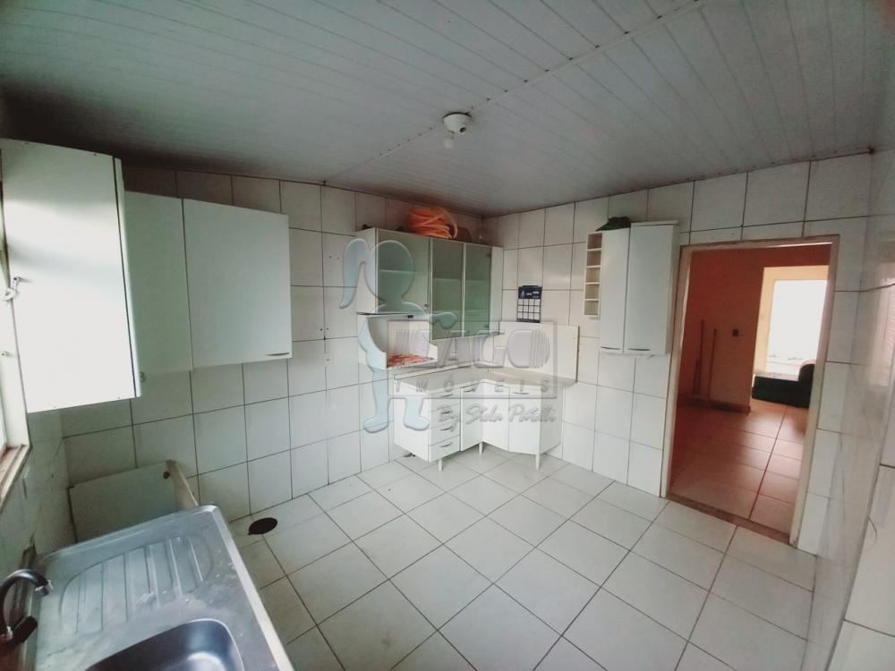 Alugar Casas / Padrão em Ribeirão Preto R$ 900,00 - Foto 3