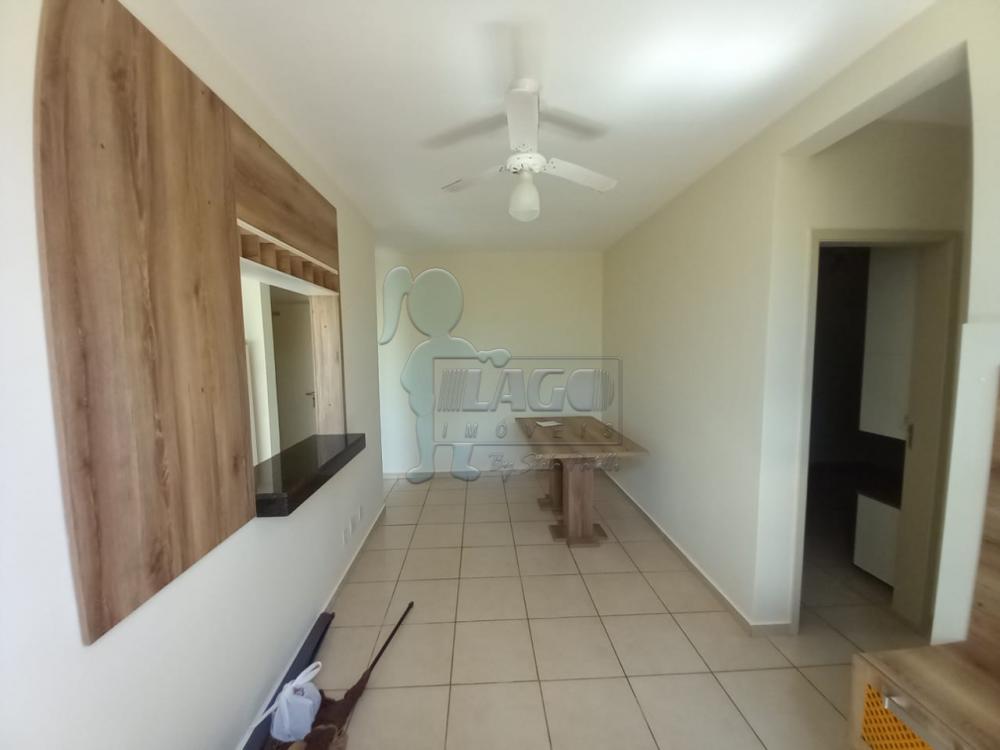 Alugar Apartamentos / Padrão em Ribeirão Preto R$ 1.200,00 - Foto 1