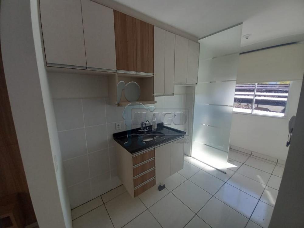 Alugar Apartamentos / Padrão em Ribeirão Preto R$ 800,00 - Foto 2