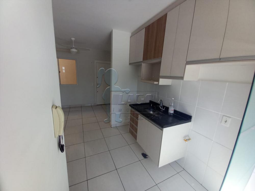 Alugar Apartamentos / Padrão em Ribeirão Preto R$ 800,00 - Foto 3