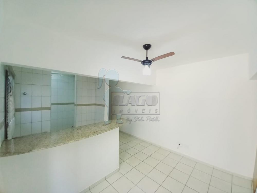 Alugar Apartamentos / Padrão em Ribeirão Preto R$ 1.000,00 - Foto 2