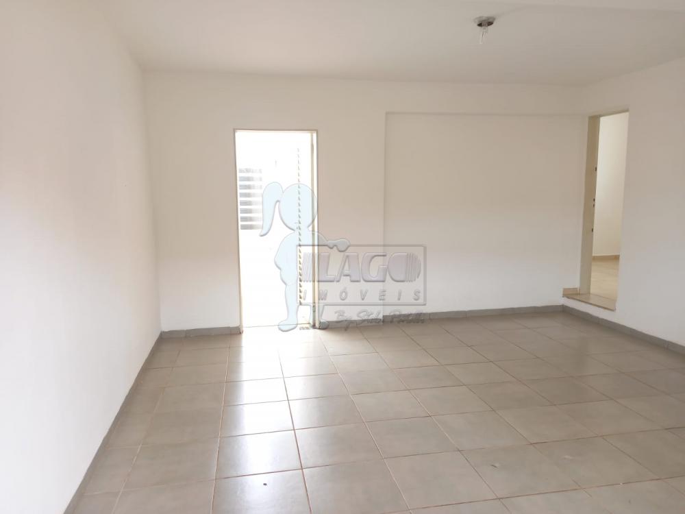 Alugar Casas / Padrão em Ribeirão Preto R$ 1.100,00 - Foto 1