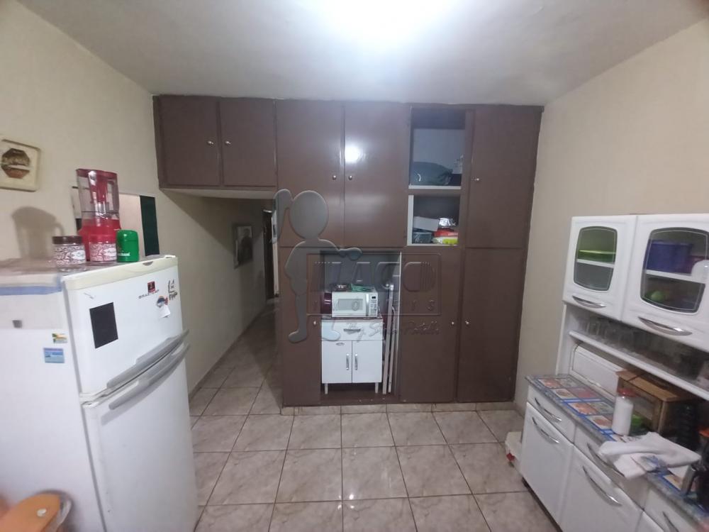 Alugar Casas / Padrão em Ribeirão Preto R$ 800,00 - Foto 6