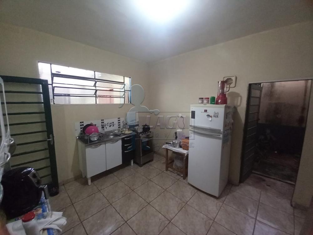 Alugar Casas / Padrão em Ribeirão Preto R$ 800,00 - Foto 5