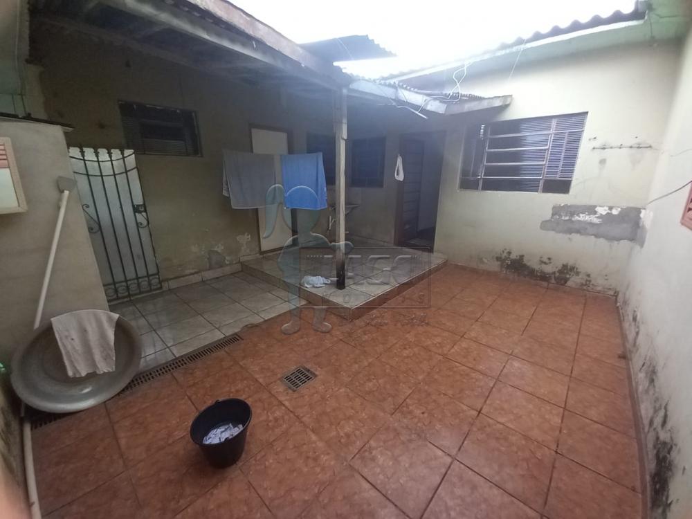 Alugar Casas / Padrão em Ribeirão Preto R$ 800,00 - Foto 14