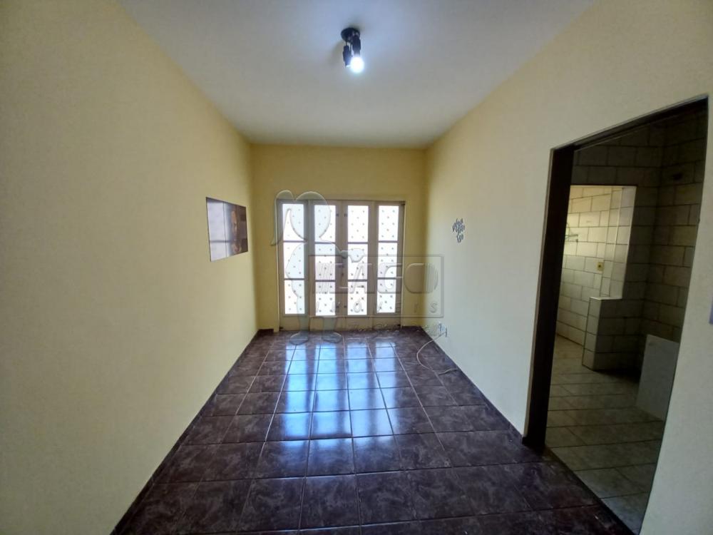 Alugar Apartamentos / Padrão em Ribeirão Preto R$ 800,00 - Foto 1