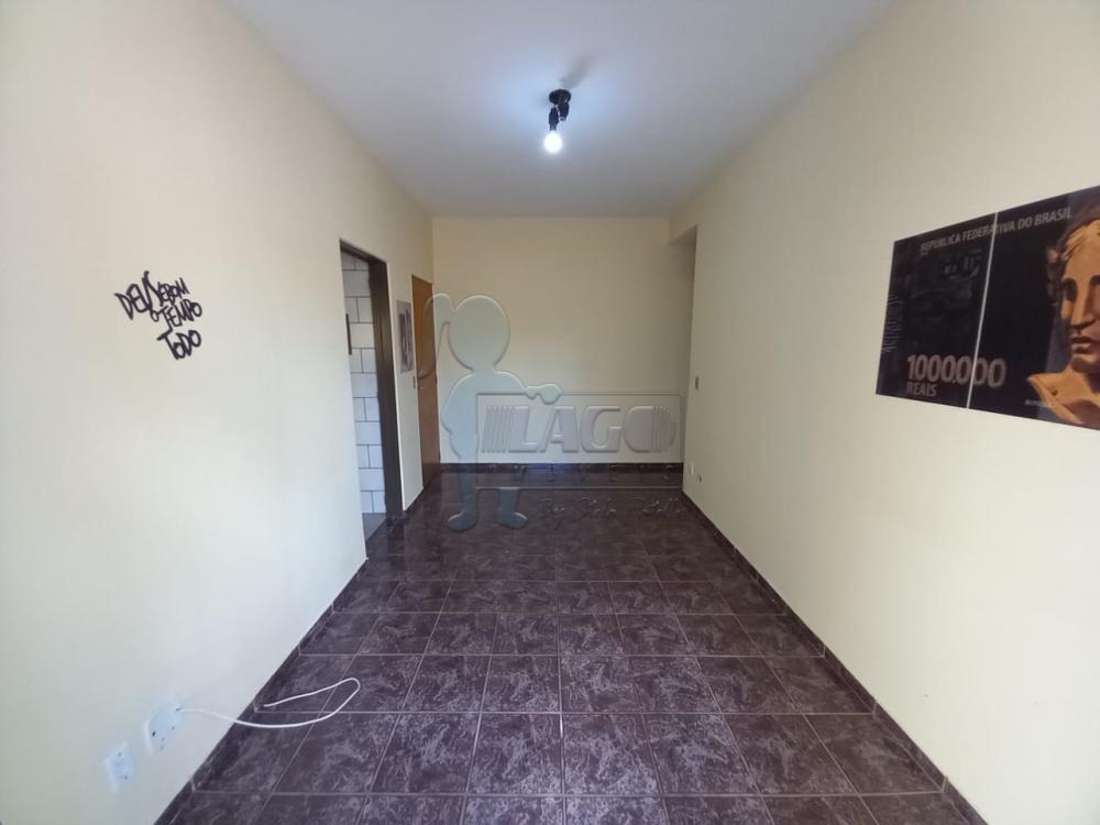 Alugar Apartamentos / Padrão em Ribeirão Preto R$ 800,00 - Foto 2