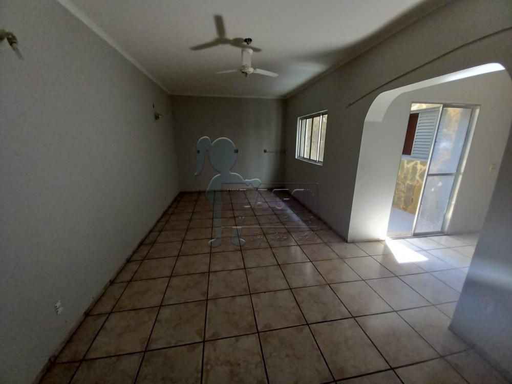 Alugar Casas / Padrão em Ribeirão Preto R$ 2.500,00 - Foto 3