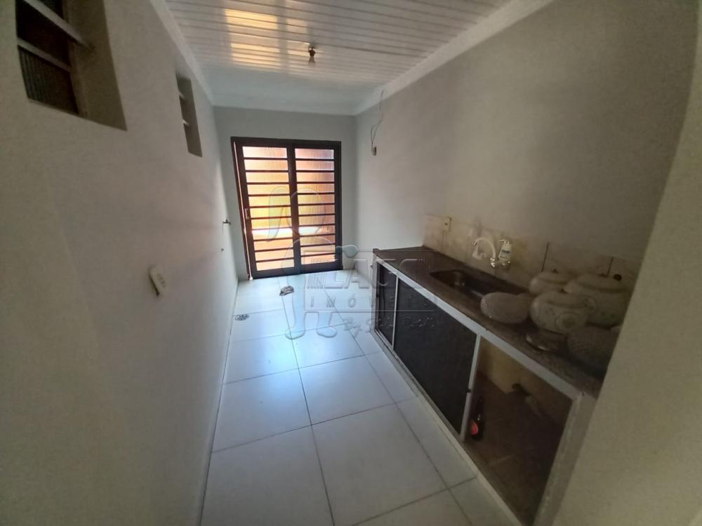 Alugar Casas / Padrão em Ribeirão Preto R$ 2.500,00 - Foto 4