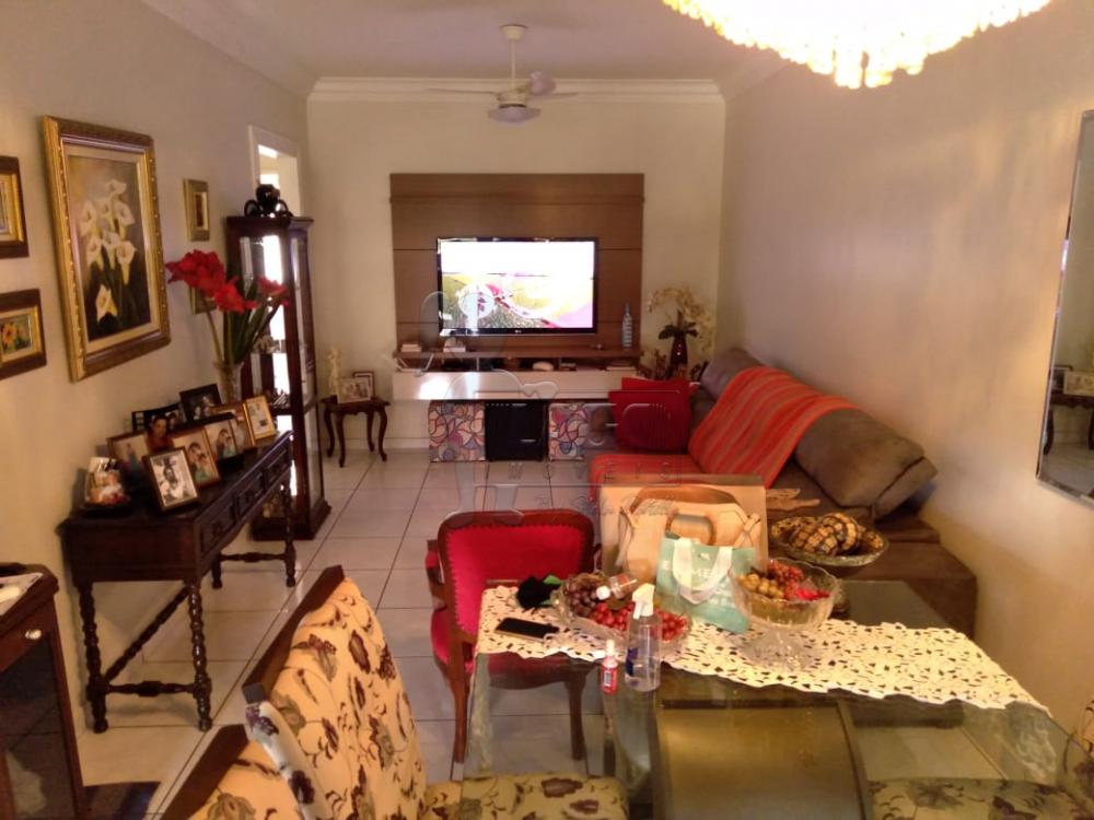 Alugar Casas / Condomínio em Ribeirão Preto R$ 2.400,00 - Foto 1