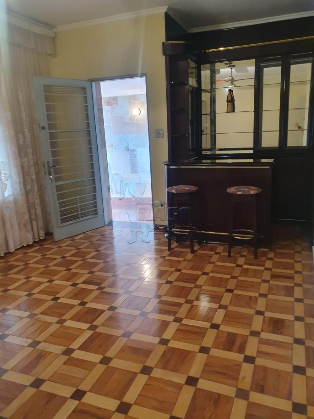 Alugar Casas / Padrão em Ribeirão Preto R$ 1.600,00 - Foto 2