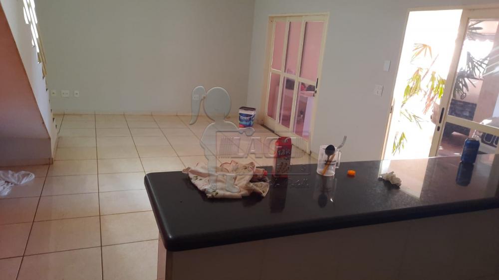 Comprar Casas / Padrão em Ribeirão Preto R$ 410.000,00 - Foto 5