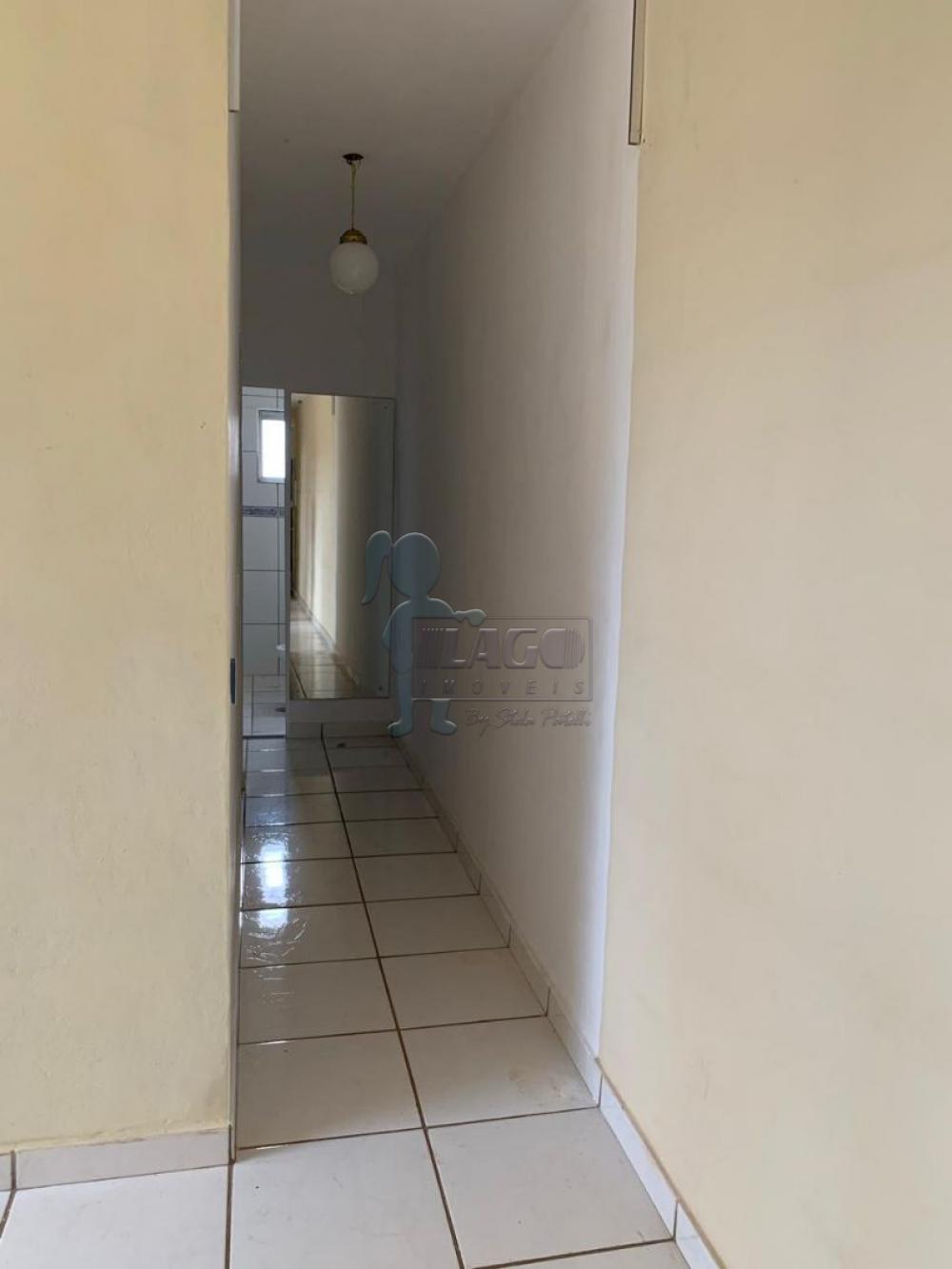 Alugar Apartamentos / Padrão em Ribeirão Preto R$ 950,00 - Foto 3