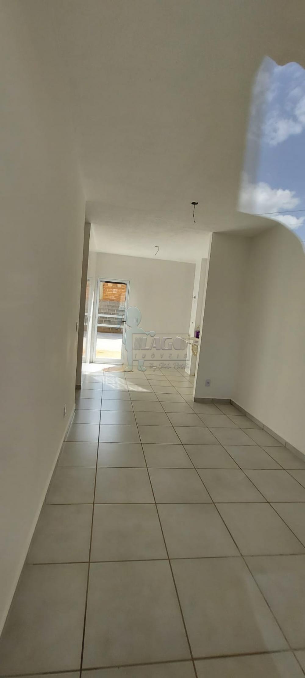 Alugar Casas / Padrão em Ribeirão Preto R$ 900,00 - Foto 2