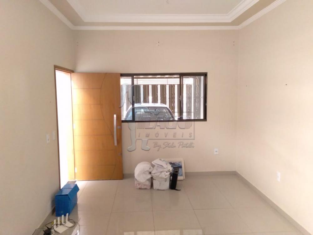 Alugar Casas / Padrão em Ribeirão Preto R$ 1.800,00 - Foto 1