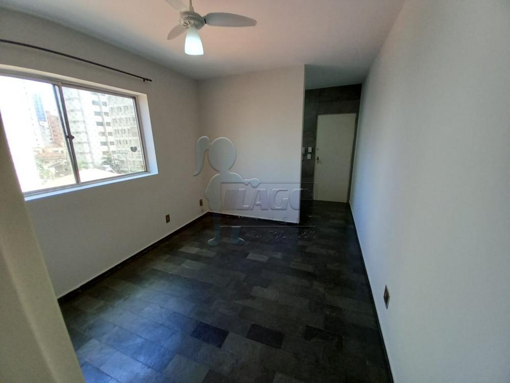 Alugar Apartamentos / Padrão em Ribeirão Preto R$ 1.020,00 - Foto 2