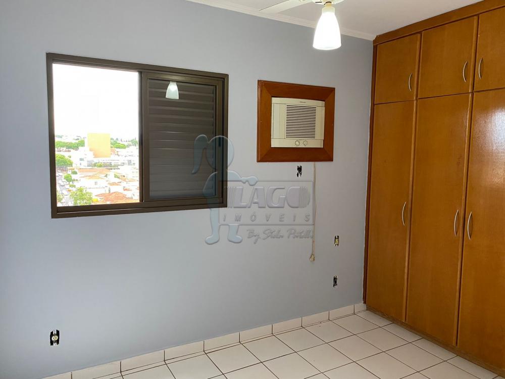 Alugar Apartamentos / Padrão em Ribeirão Preto R$ 900,00 - Foto 4