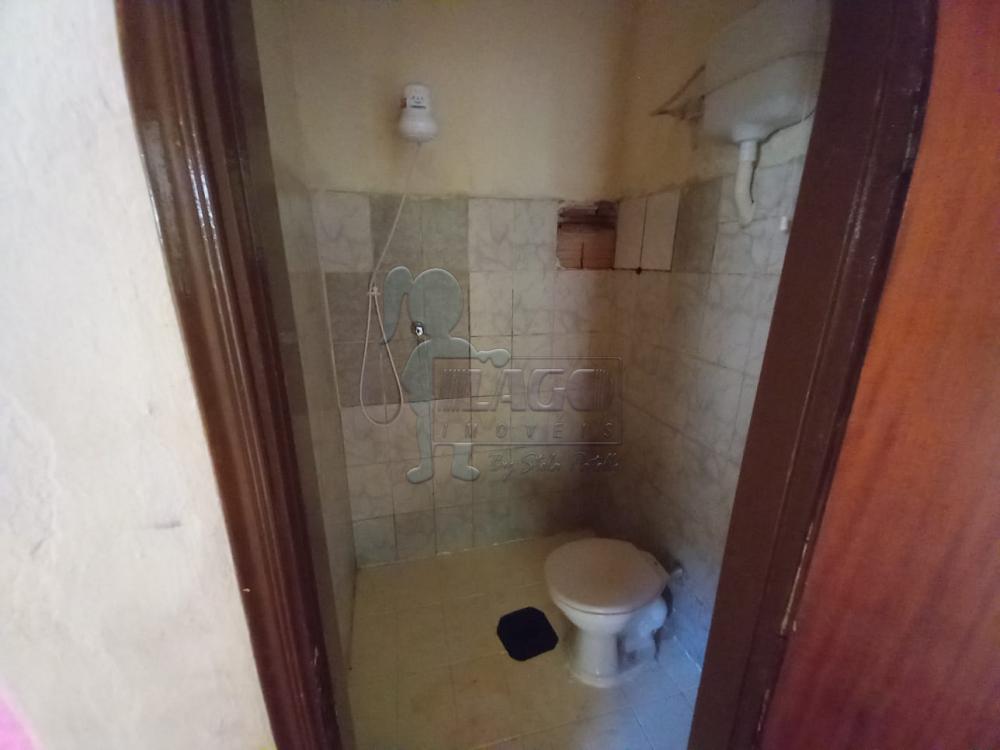 Alugar Casas / Padrão em Ribeirão Preto R$ 600,00 - Foto 5