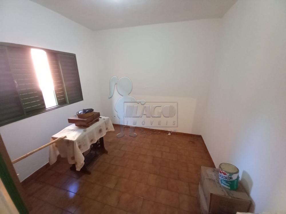 Alugar Casas / Padrão em Ribeirão Preto R$ 1.400,00 - Foto 3