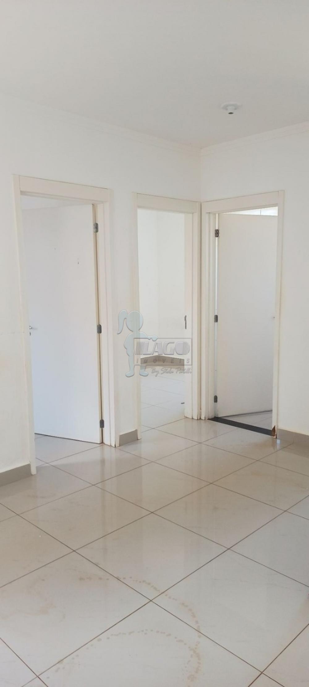 Alugar Apartamentos / Padrão em Ribeirão Preto R$ 900,00 - Foto 2