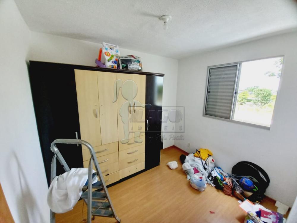 Alugar Apartamentos / Padrão em Ribeirão Preto R$ 800,00 - Foto 1