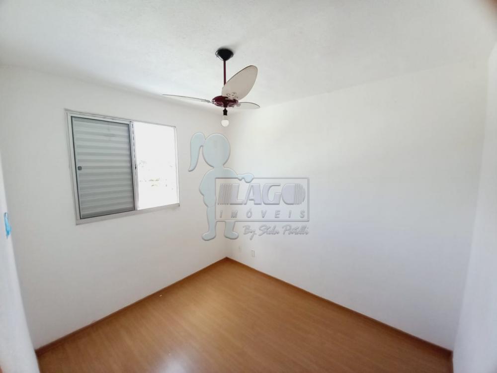 Alugar Apartamentos / Padrão em Ribeirão Preto R$ 800,00 - Foto 2