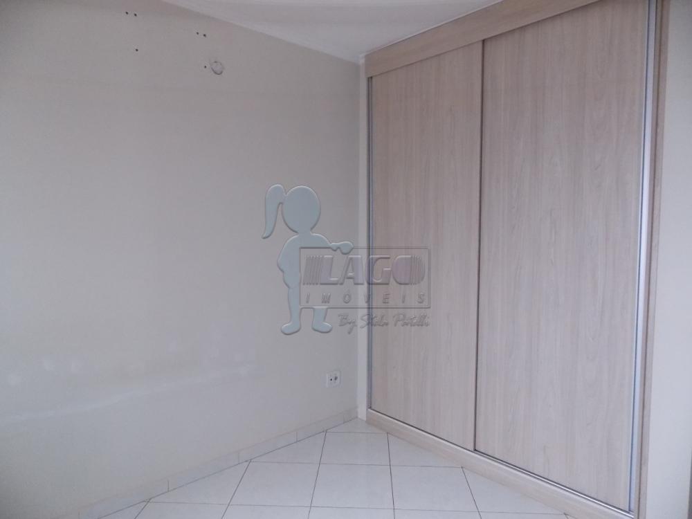 Alugar Apartamentos / Padrão em Ribeirão Preto R$ 1.200,00 - Foto 3