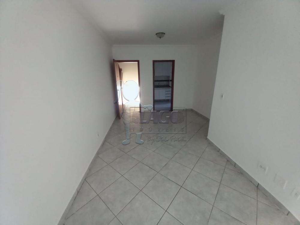 Alugar Apartamentos / Padrão em Ribeirão Preto R$ 1.200,00 - Foto 1