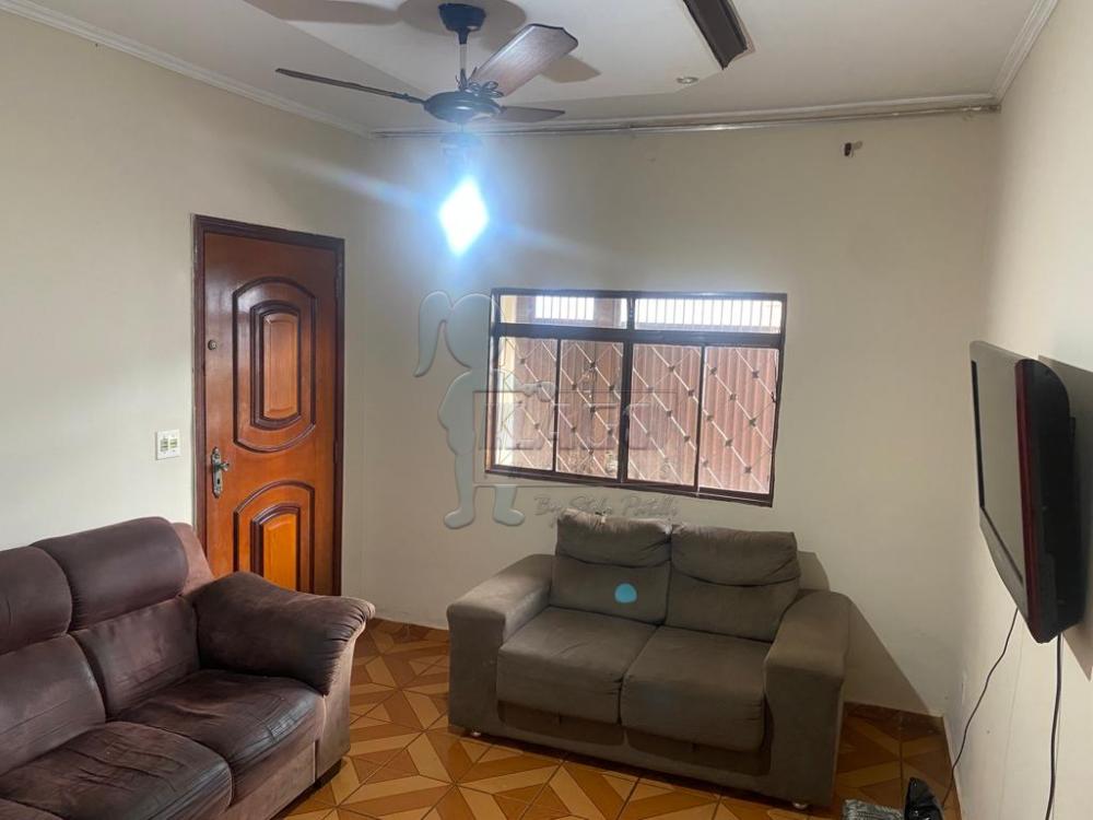 Alugar Casas / Padrão em Ribeirão Preto R$ 800,00 - Foto 1