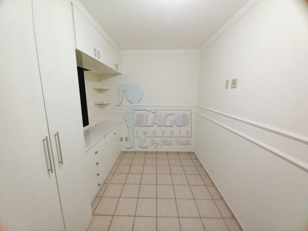 Alugar Apartamentos / Padrão em Ribeirão Preto R$ 1.650,00 - Foto 11