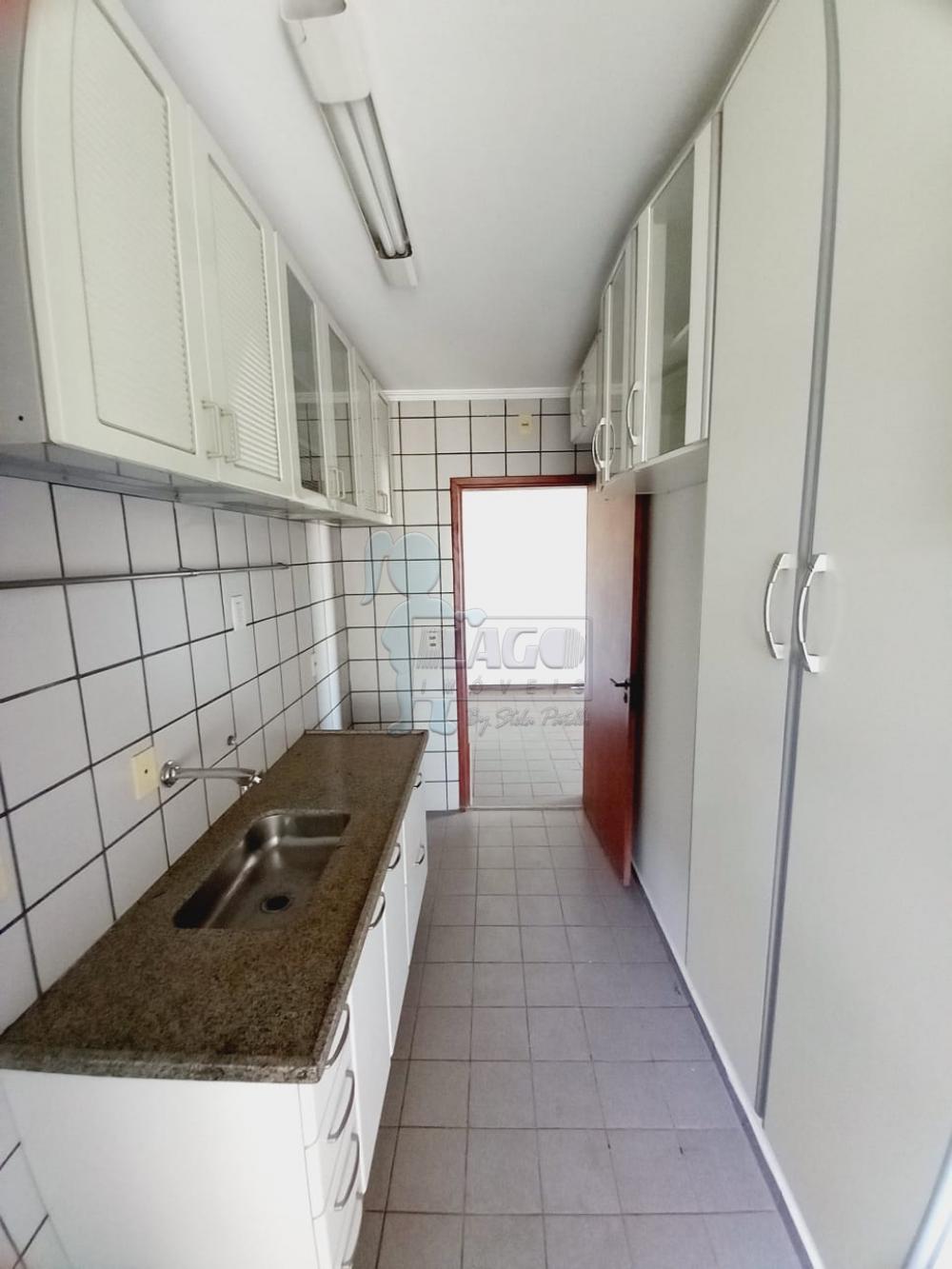 Alugar Apartamentos / Padrão em Ribeirão Preto R$ 1.350,00 - Foto 3