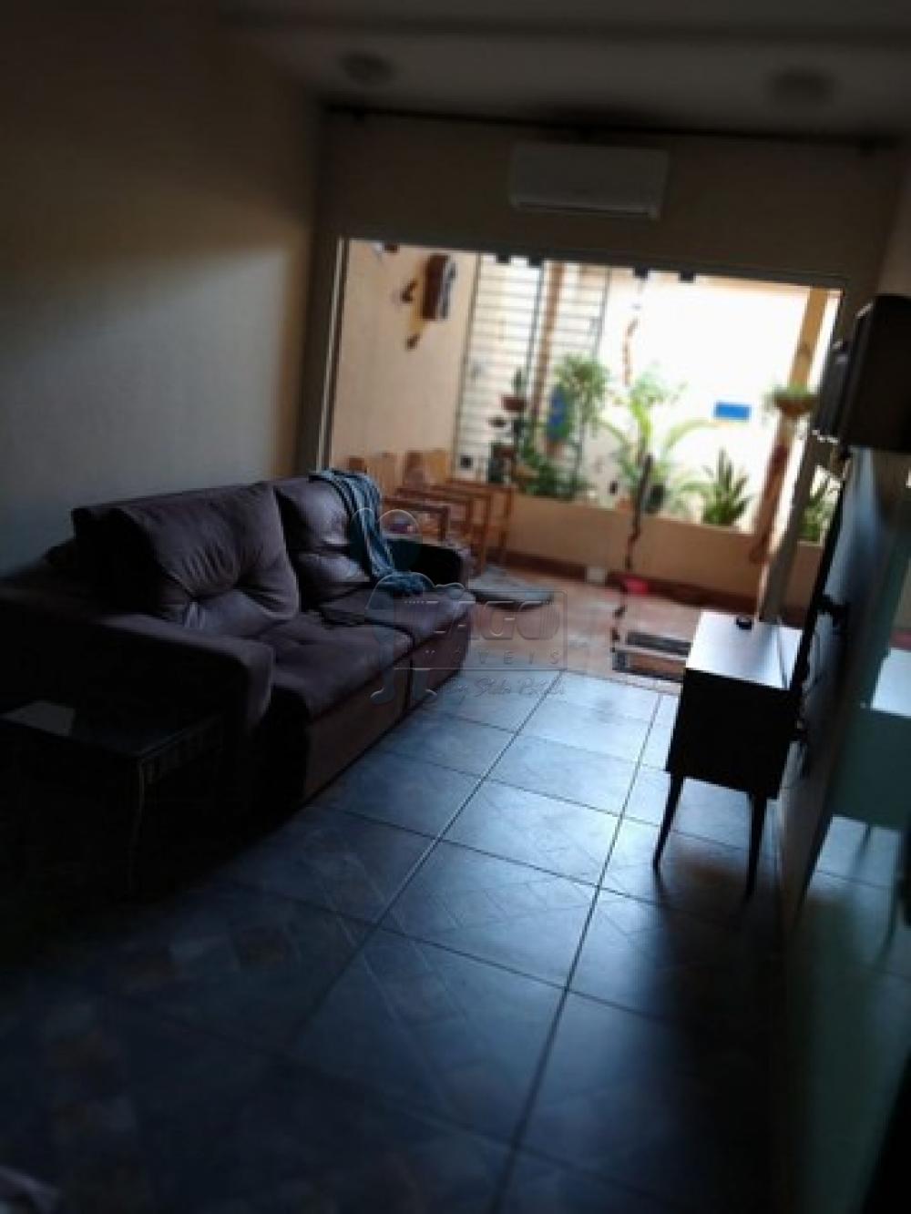 Comprar Casas / Padrão em Ribeirão Preto R$ 300.000,00 - Foto 1