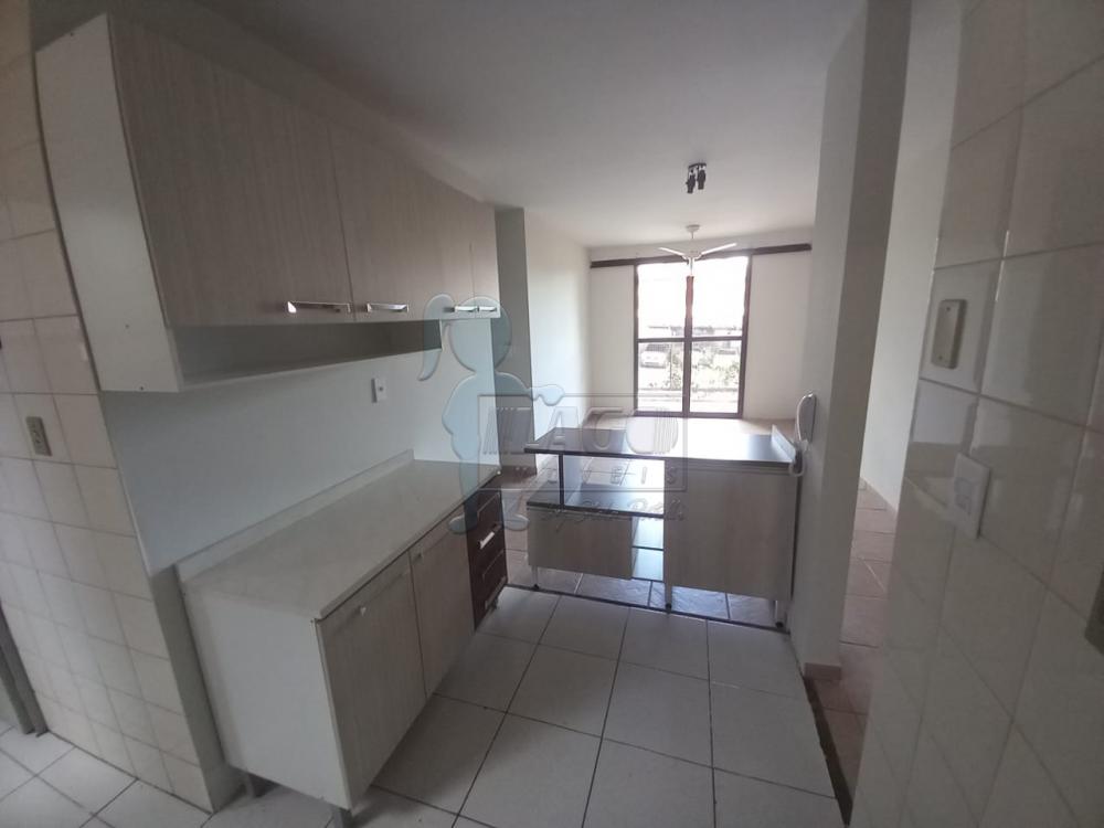 Alugar Apartamentos / Padrão em Ribeirão Preto R$ 950,00 - Foto 4