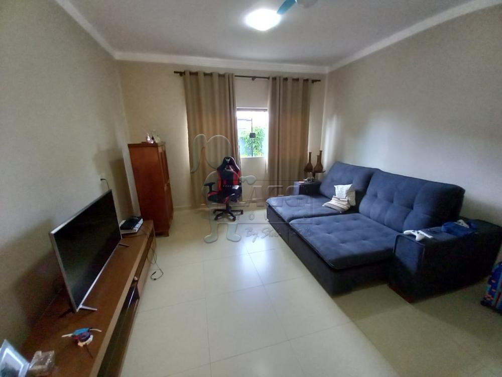 Comprar Casas / Padrão em Ribeirão Preto R$ 850.000,00 - Foto 4