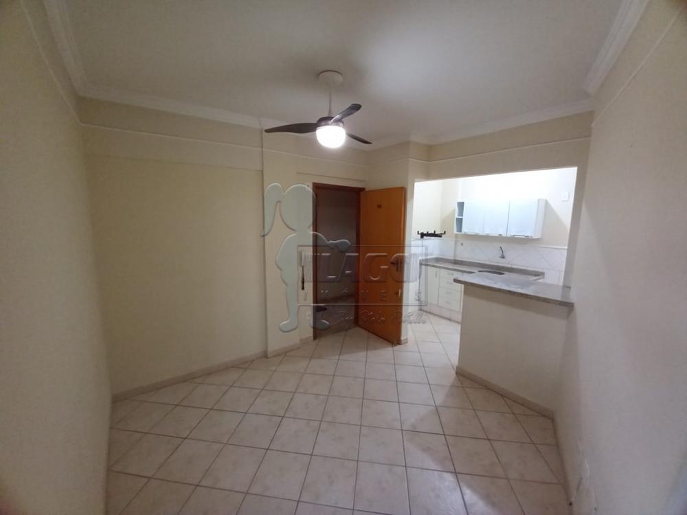 Alugar Apartamentos / Padrão em Ribeirão Preto R$ 750,00 - Foto 2