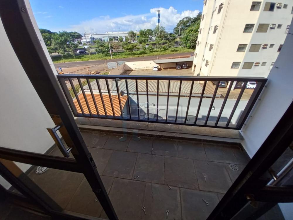 Alugar Apartamentos / Padrão em Ribeirão Preto R$ 900,00 - Foto 3