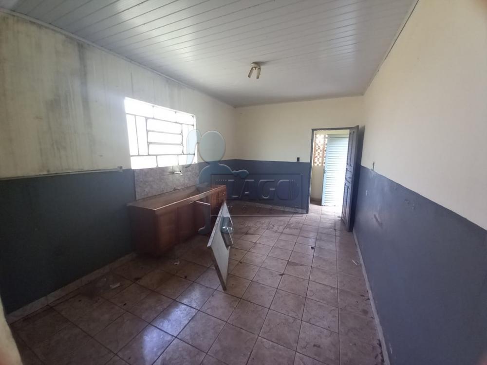 Alugar Casas / Padrão em Ribeirão Preto R$ 800,00 - Foto 3