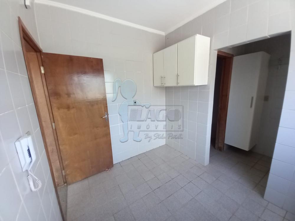 Alugar Apartamentos / Padrão em Ribeirão Preto R$ 900,00 - Foto 4