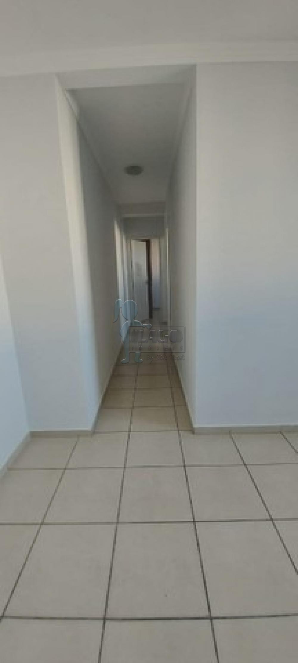 Alugar Apartamentos / Padrão em Ribeirão Preto R$ 1.150,00 - Foto 4