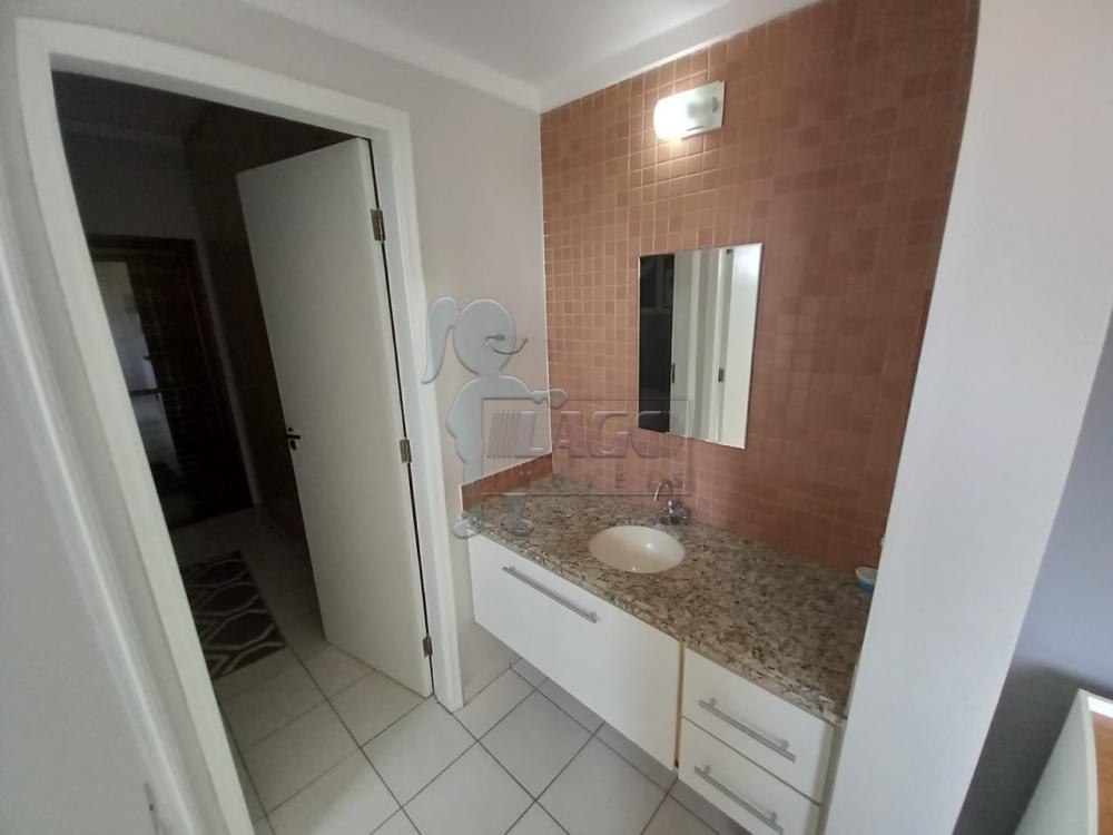 Alugar Apartamentos / Padrão em Ribeirão Preto R$ 1.990,00 - Foto 4