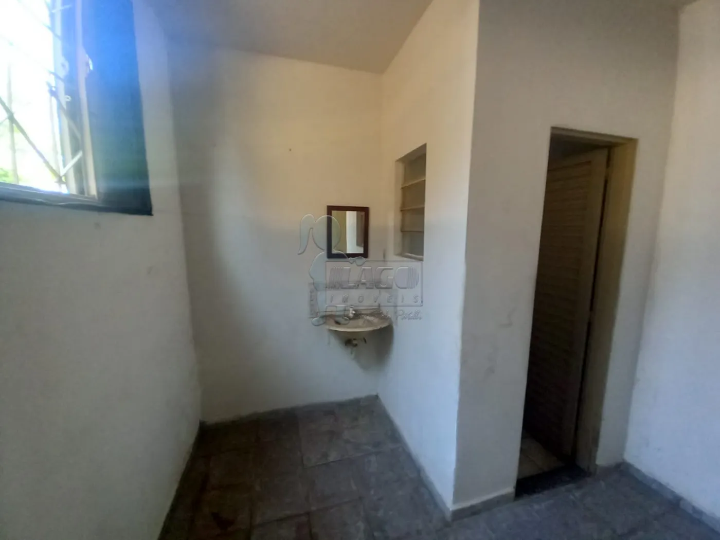 Alugar Casas / Padrão em Ribeirão Preto R$ 850,00 - Foto 5