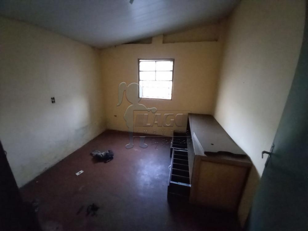 Alugar Casas / Padrão em Ribeirão Preto R$ 800,00 - Foto 2