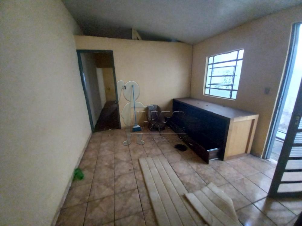 Alugar Casas / Padrão em Ribeirão Preto R$ 800,00 - Foto 3