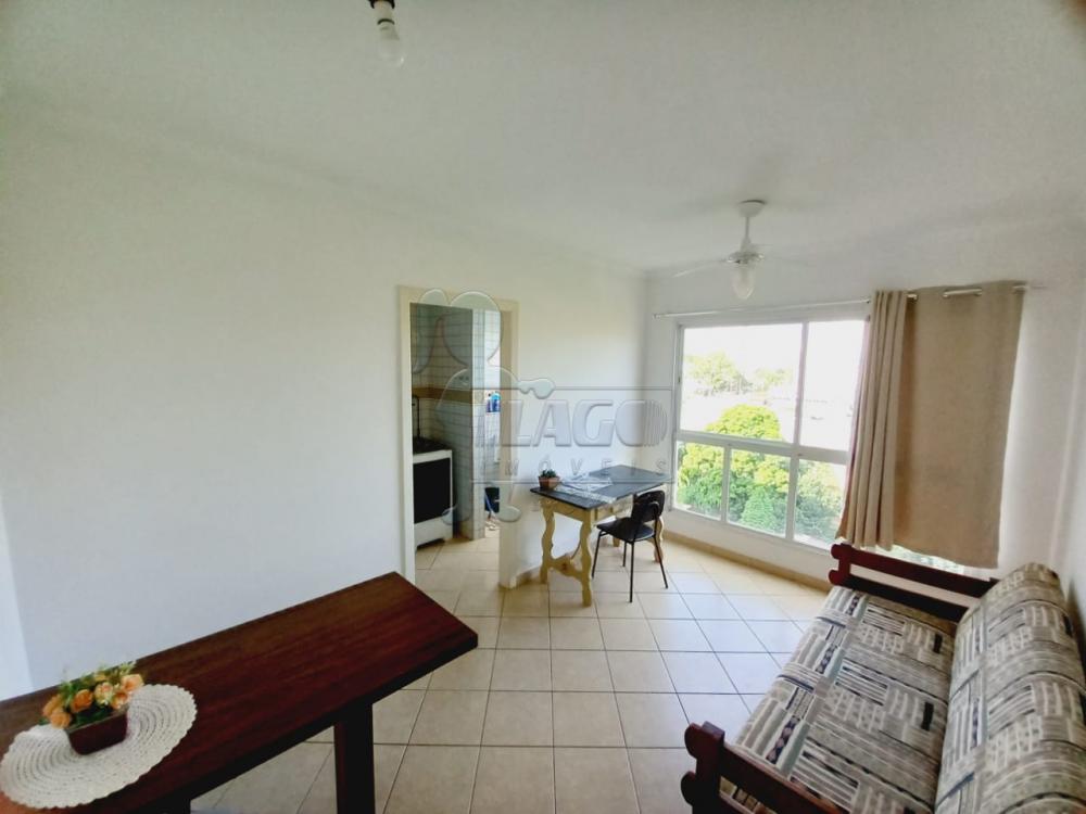 Alugar Apartamentos / Padrão em Ribeirão Preto R$ 1.100,00 - Foto 3