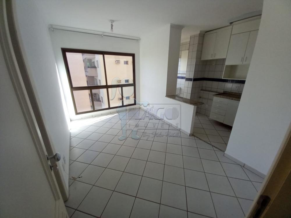 Alugar Apartamentos / Padrão em Ribeirão Preto R$ 700,00 - Foto 1