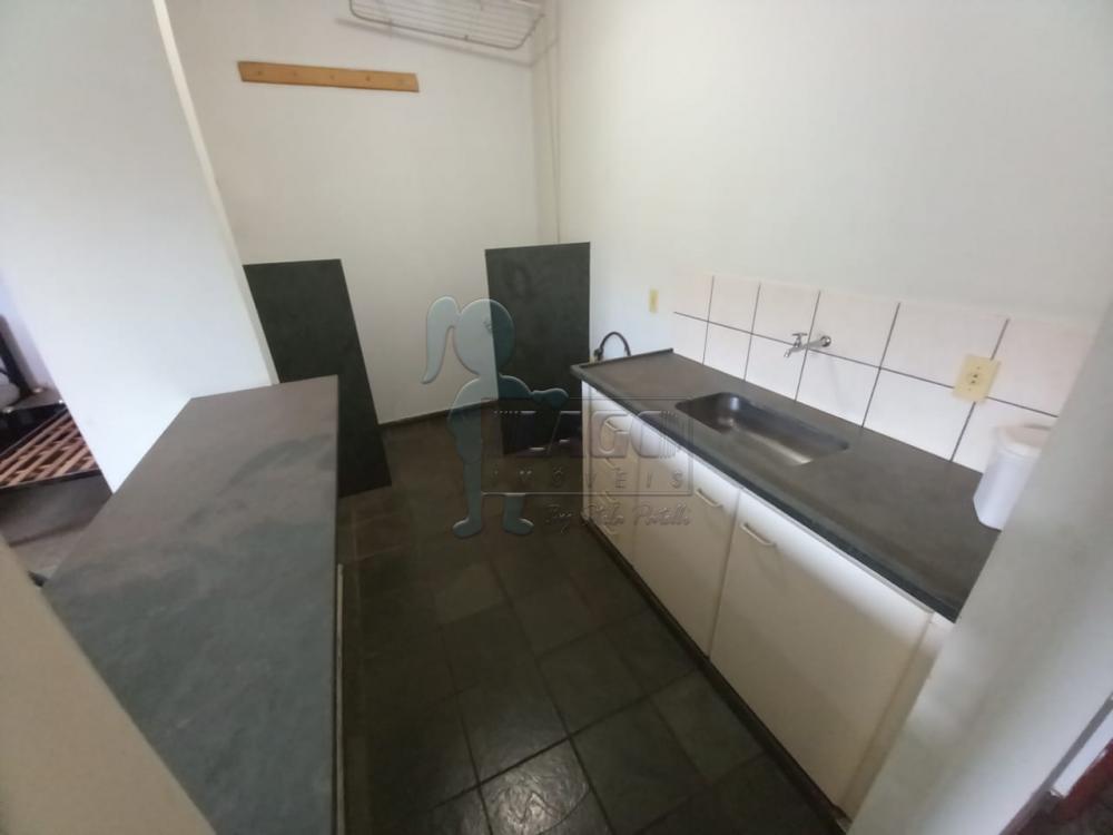 Alugar Apartamentos / Padrão em Ribeirão Preto R$ 700,00 - Foto 4