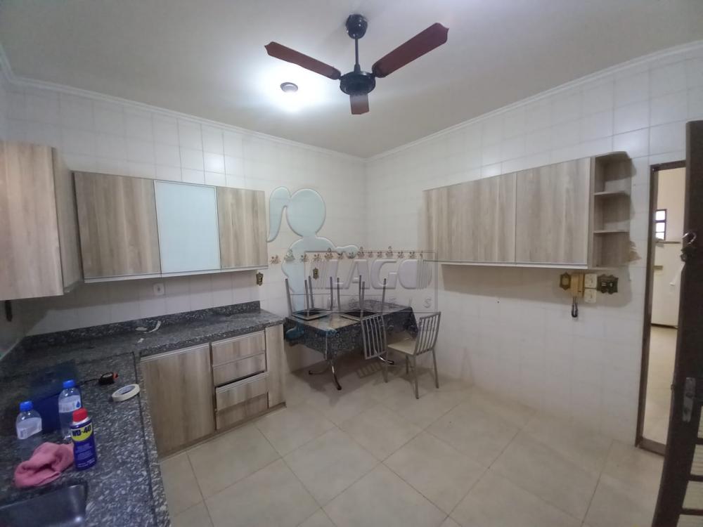 Alugar Casas / Padrão em Ribeirão Preto R$ 3.000,00 - Foto 16