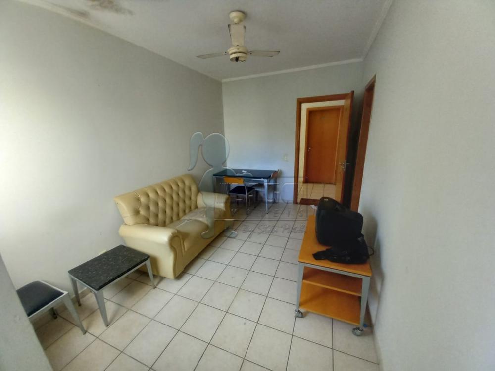 Alugar Apartamentos / Padrão em Ribeirão Preto R$ 700,00 - Foto 2