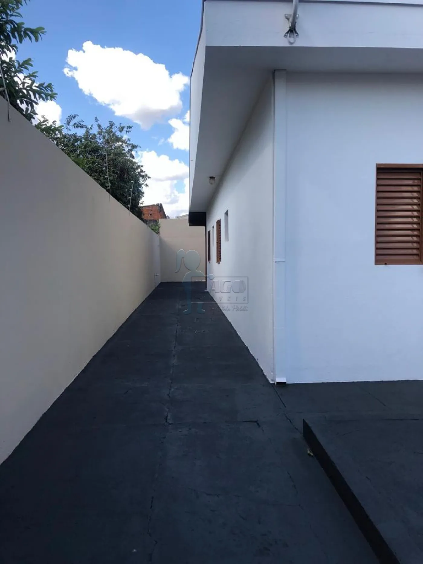 Comprar Casas / Padrão em Ribeirão Preto R$ 340.000,00 - Foto 3