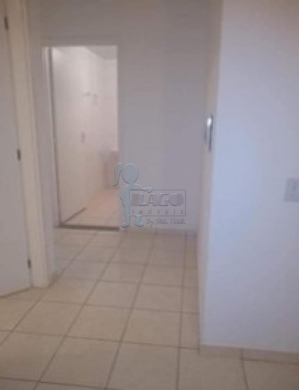 Alugar Apartamentos / Padrão em Ribeirão Preto R$ 750,00 - Foto 1